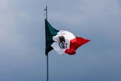 Alito Moreno dice que Brasil es "lección" para México y llama a desconfiar de las encuestas rumbo a 2027